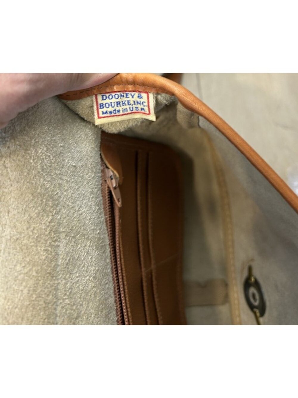 1990s Dooney & Bourke 701 CARRIER Shoulder Bag Tan Cream Vintage Collection RARE - Picture 14 of 15